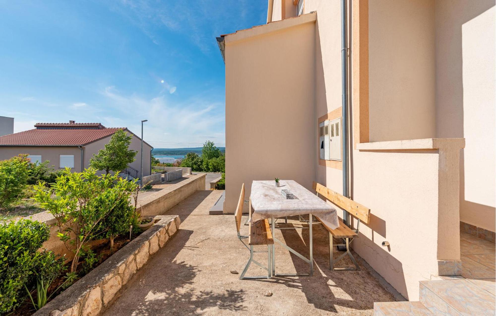 Beautiful Apartment In Maslenica With Kitchen Kültér fotó